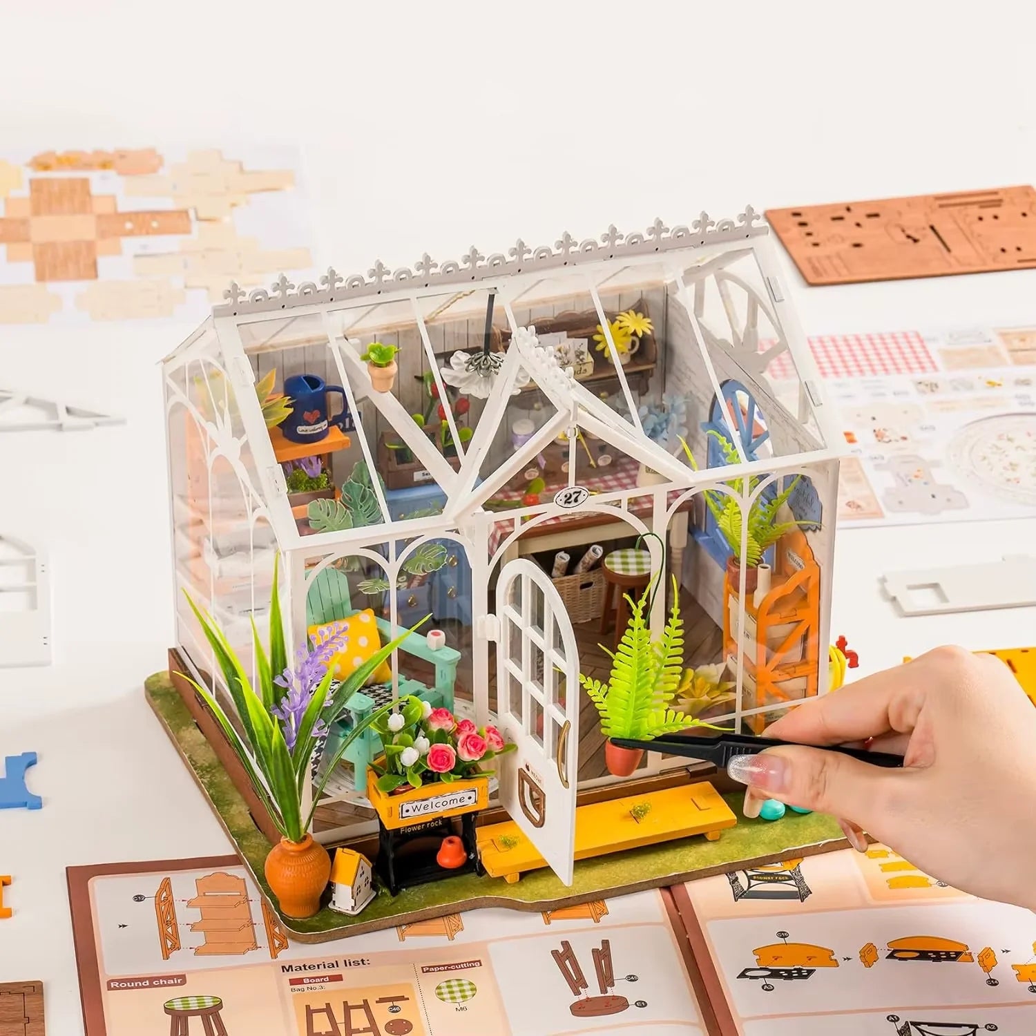 Casa Miniatura "Casa de Jardim Encantadora" DIY (Faça Você Mesmo)