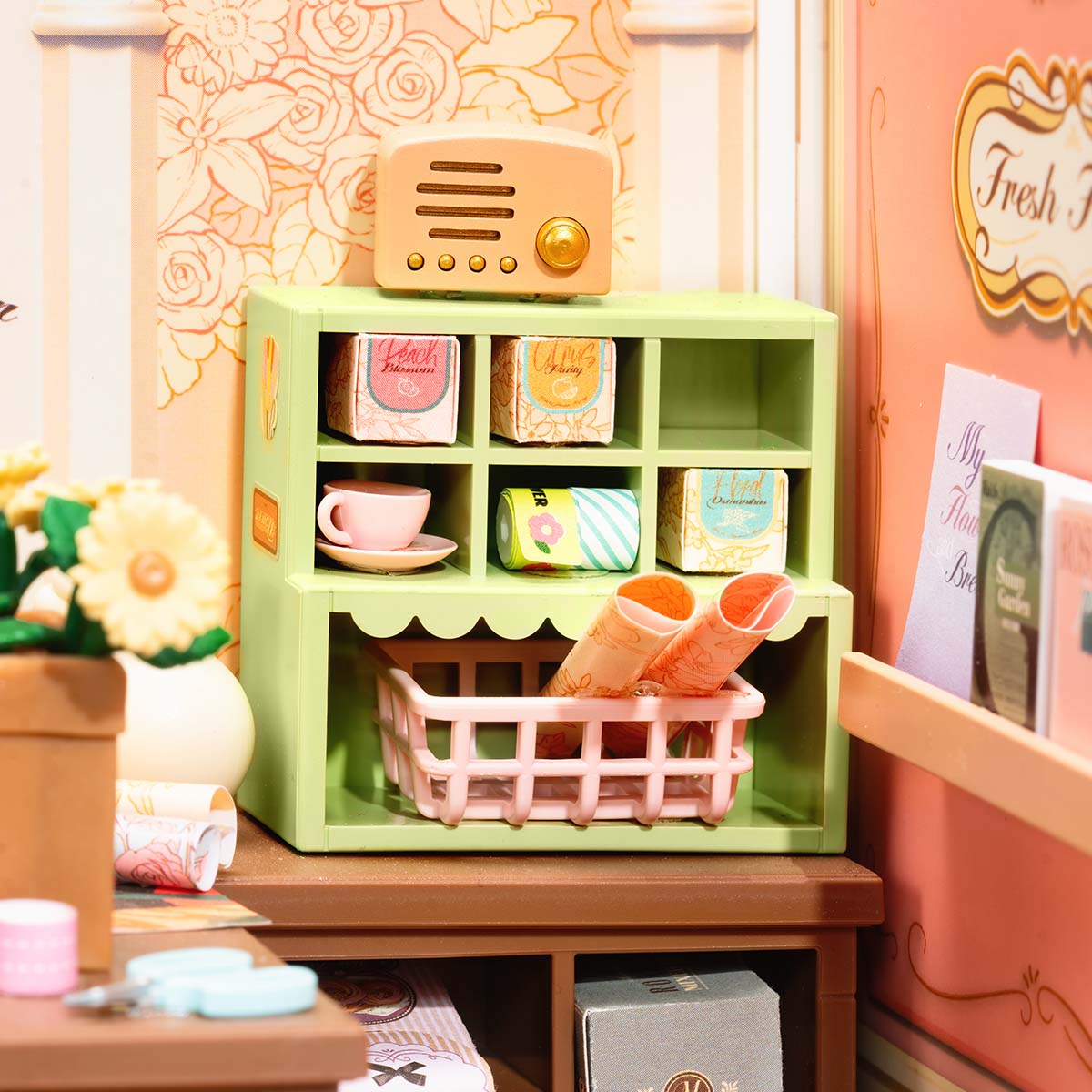 Casa Miniatura "Floricultura Encantadora" DIY (Faça Você Mesmo)