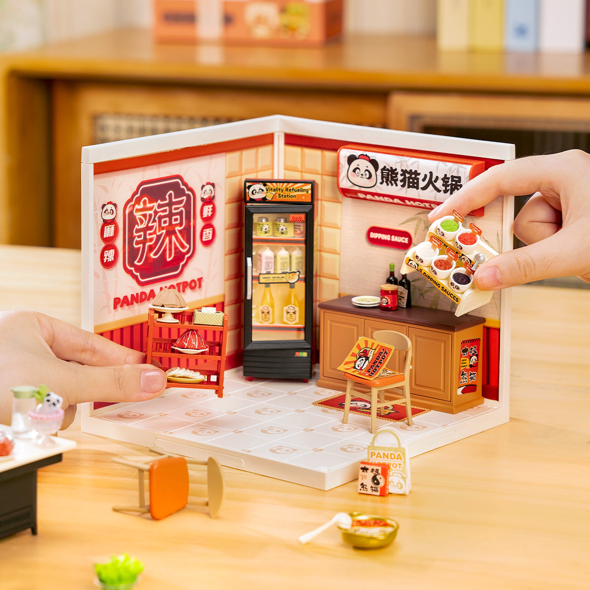 Casa Miniatura "Restaurante Panda Hot Pot" DIY (Faça Você Mesmo)