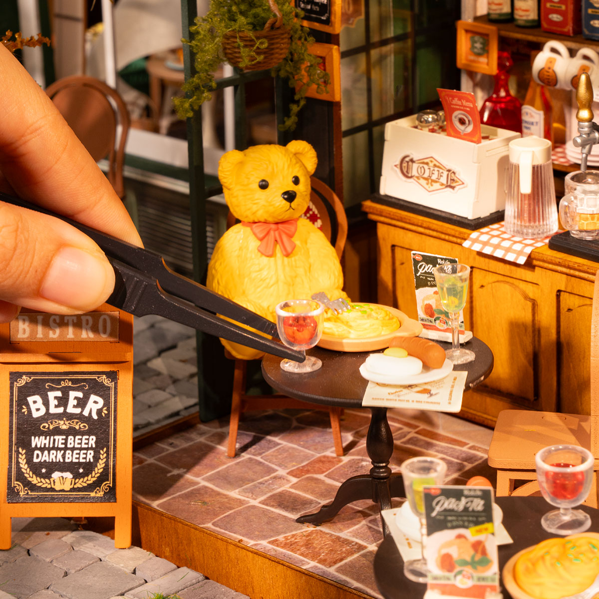 Casa Miniatura "Tipsy Restaurante & Bistrô" DIY (Faça Você Mesmo)
