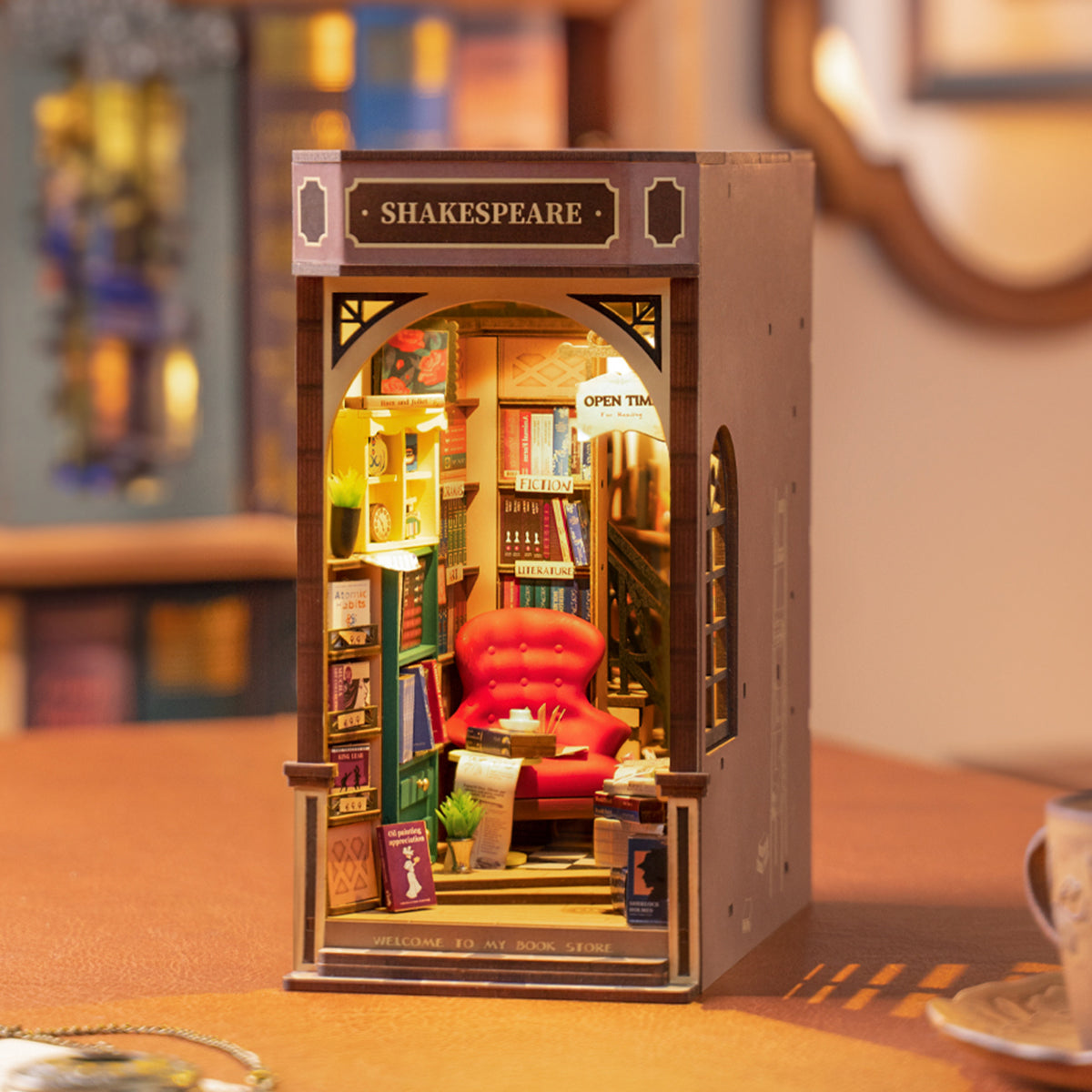 Book Nook "Livraria Shakespeare" DIY (Faça Você Mesmo)