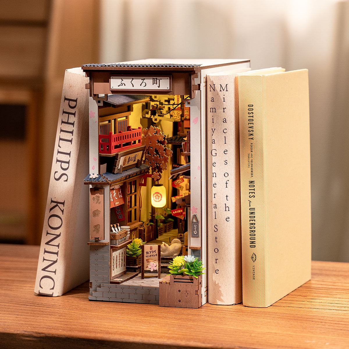 Book Nook "Viela Fukuro-machi Sakura" DIY (Faça Você Mesmo)