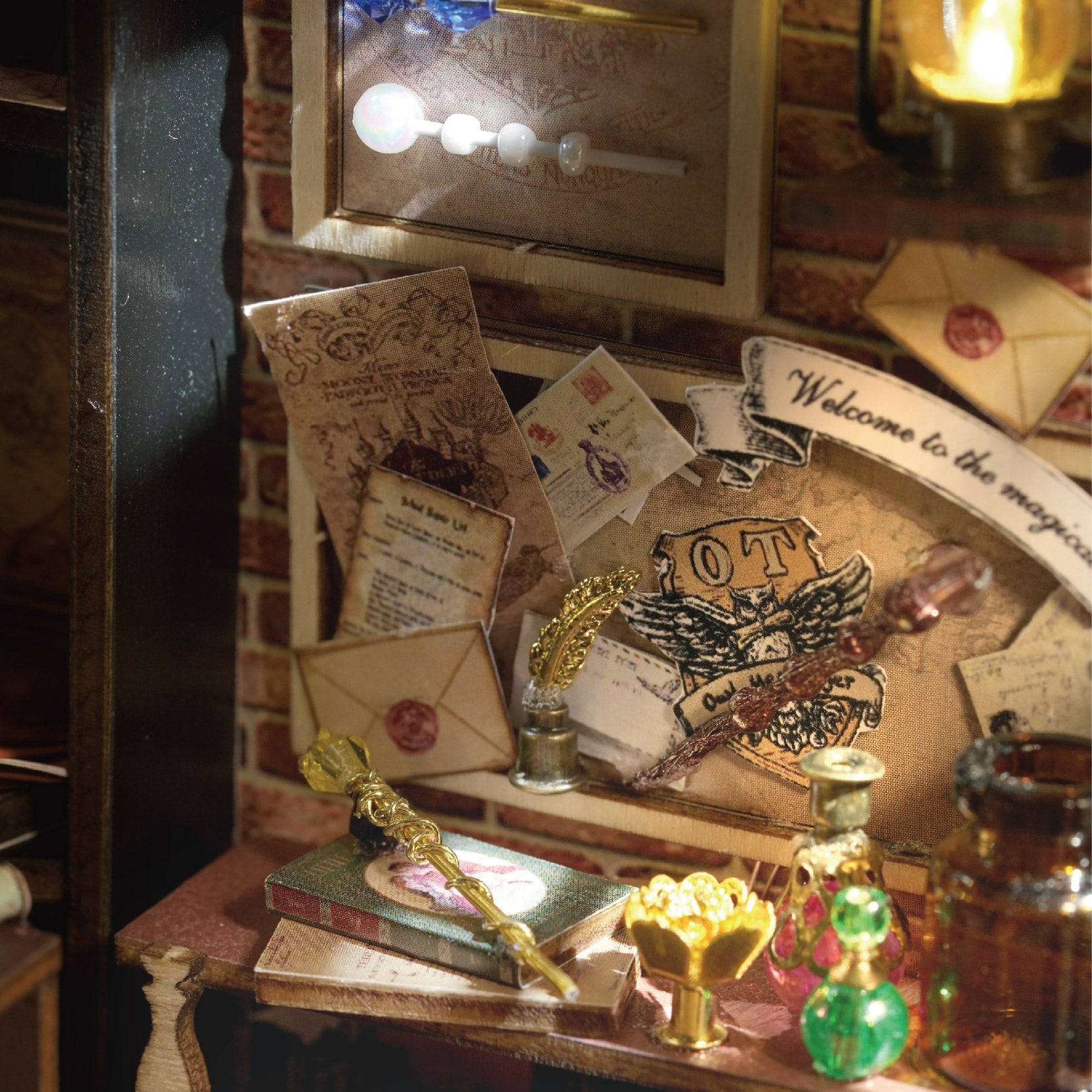 Casa Miniatura "Empório Mágico" DIY (Faça Você Mesmo)