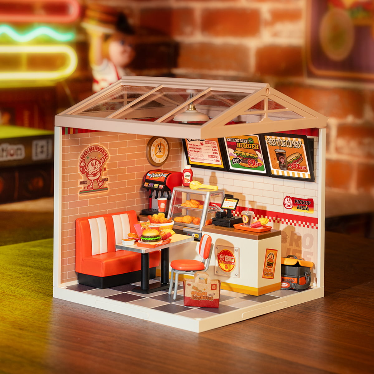 Casa Miniatura "Lanchonete Burgers Delícia" DIY (Faça Você Mesmo)