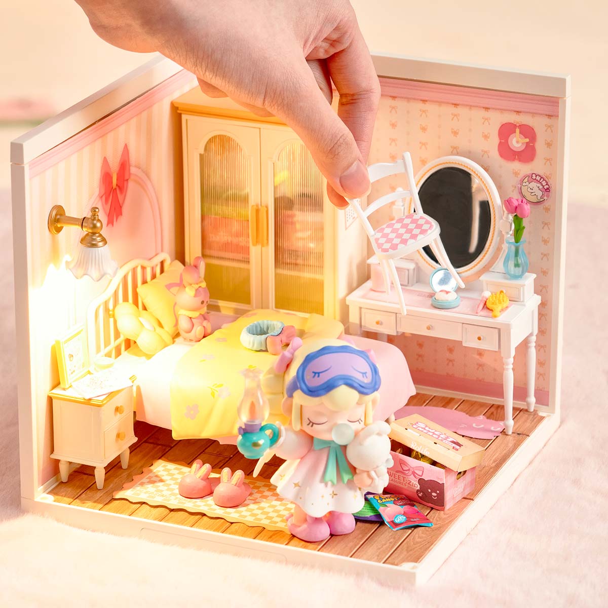 Casa Miniatura "O Encantador Quarto Rosa" DIY (Faça Você Mesmo)